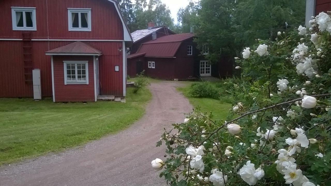 Portaan Nahkurinverstas Porras Екстериор снимка